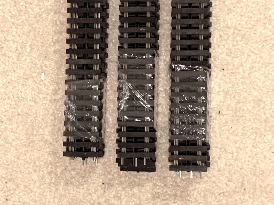 Lot of 12 - Gargraves O Gauge 3-Rail Phantom Flexible Track 37" Straights - Wood - Image 4 of 4