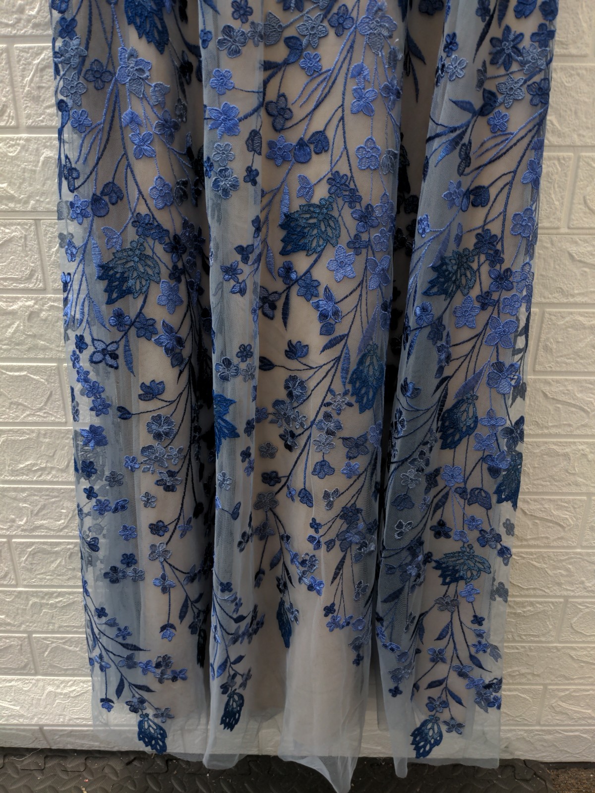 New Marchesa Notte V Neckline Tulle Gown Embroidered Dress Sz 6 image 7
