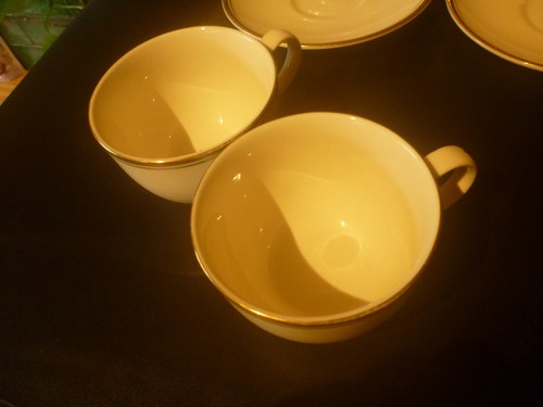 Royal Dalton New Romance Cup and Saucer pair - Picture 4 of 6
