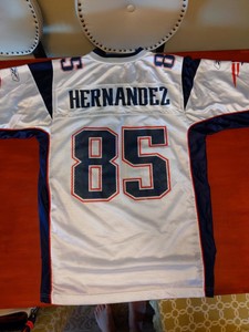 aaron hernandez patriots shirt