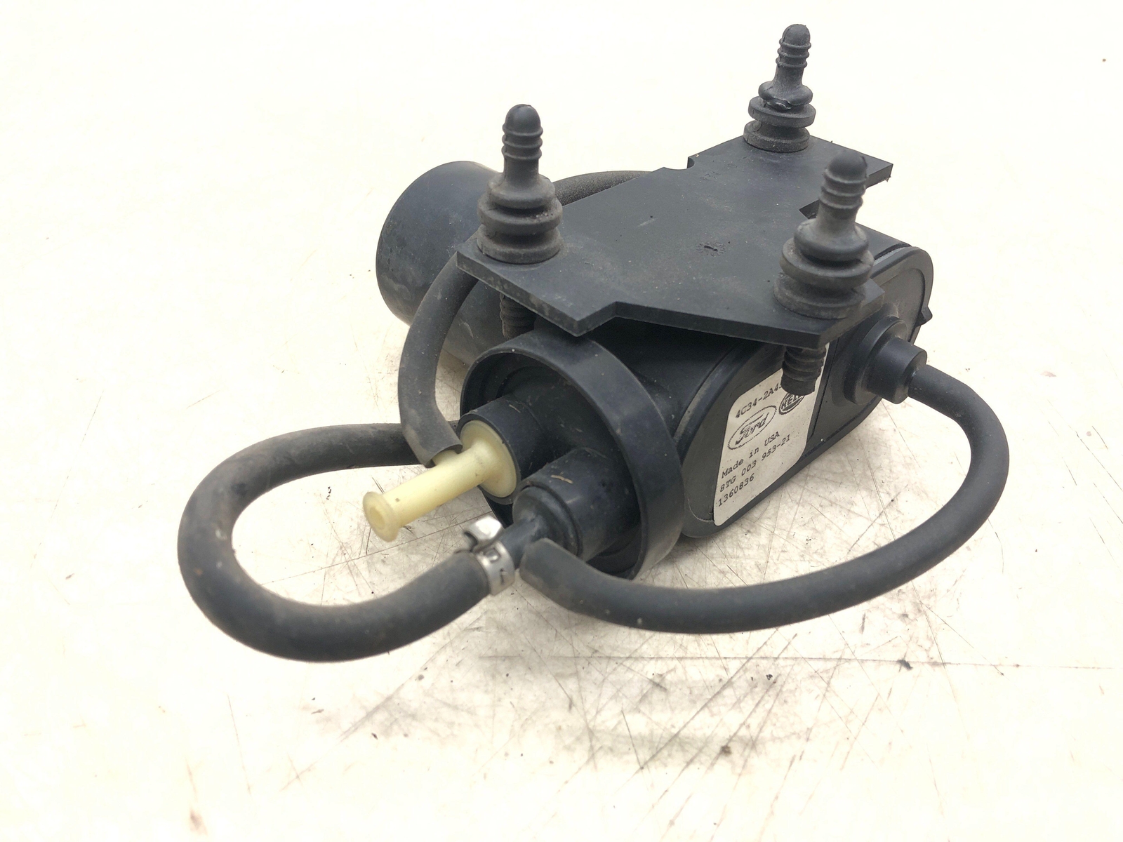 ASTON MARTIN RAPIDE VACUUM PUMP 4G34-2A451-B OEM