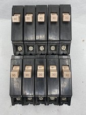 LOT OF 10 Cutler Hammer CH130 Circuit Breakers. 30 Amp 1 Pole Type CH Metal Foot