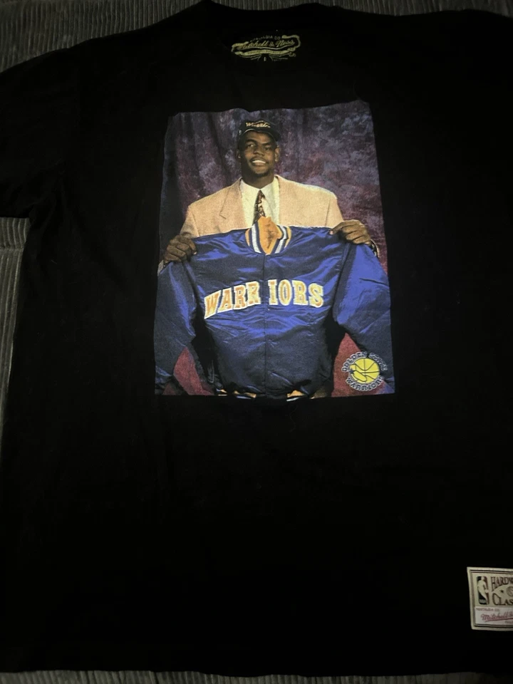 Nueva camiseta Mitchell & Ness para hombre NBA Making Memories Chris Weber Warriors. Foto 3 de 4