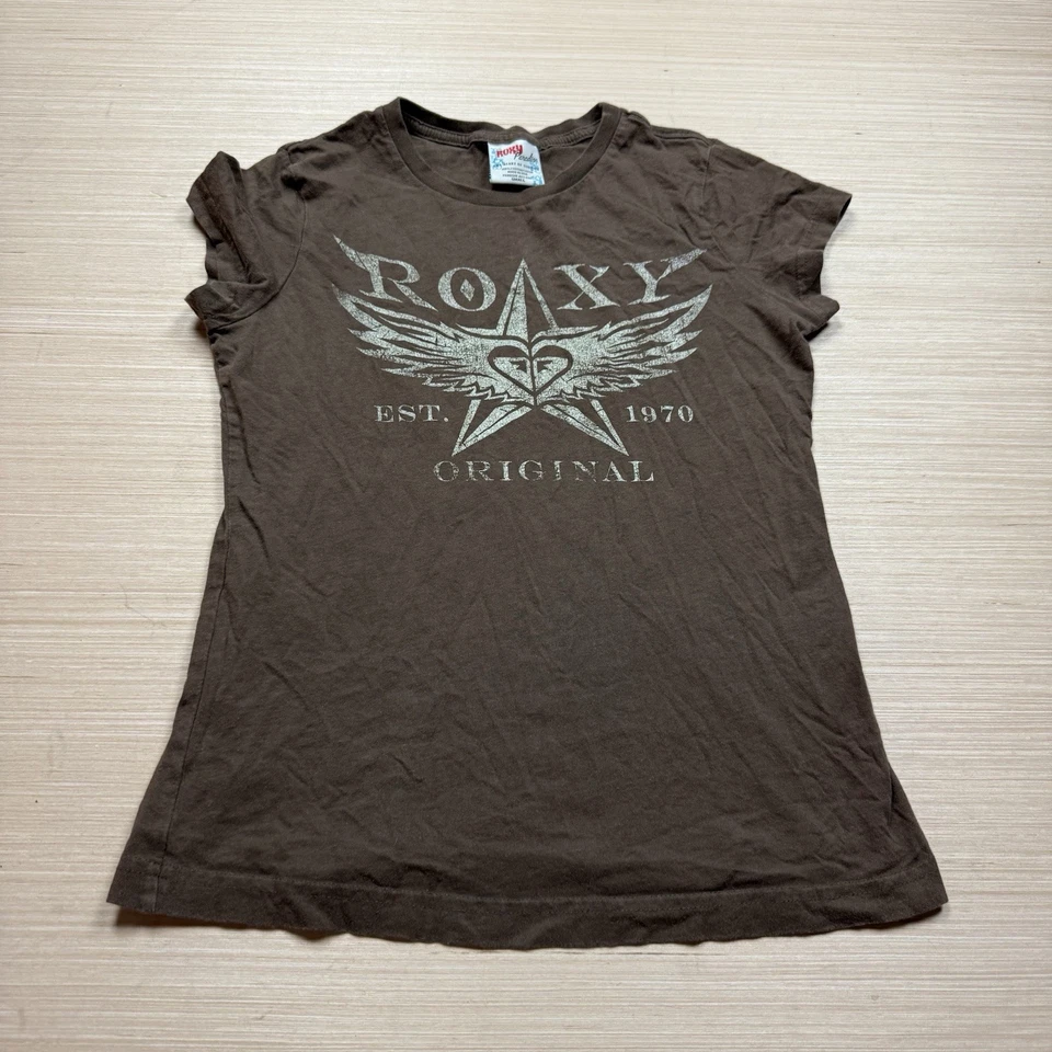 Camiseta pequeña vintage Y2K Roxy para mujer Babydoll Top Surf Mall alas góticas corazón Foto 2 de 4