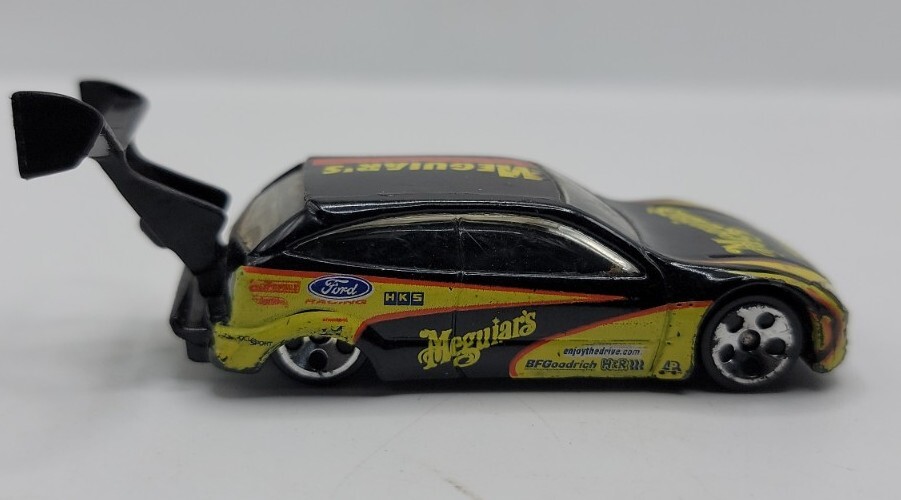 HOT WHEELS Ford Focus Meguiars Wax 1/4 Mile Drag Race Car, 2001