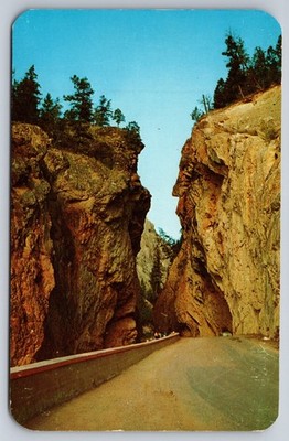 Vtg Postcard Sinclair Canyon Kootenay National Park Radium Hot Springs Canada