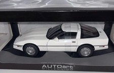 AUTOart  1/18  Corvette C4 White 579516