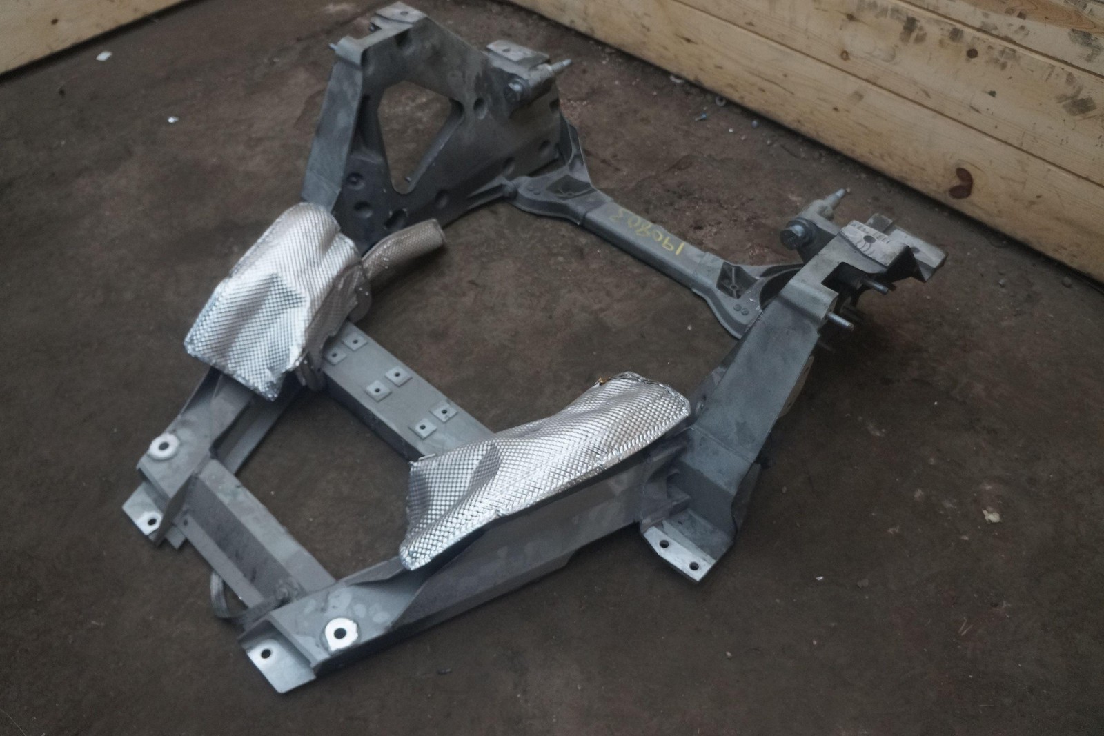 Rear Subframe Crossmember Cradle Support 985240844 Ferrari California 2008-14