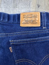 Vintage 90  s Levi  s Brown Tab 40x32 Flawless Dark Blue Denim Jeans