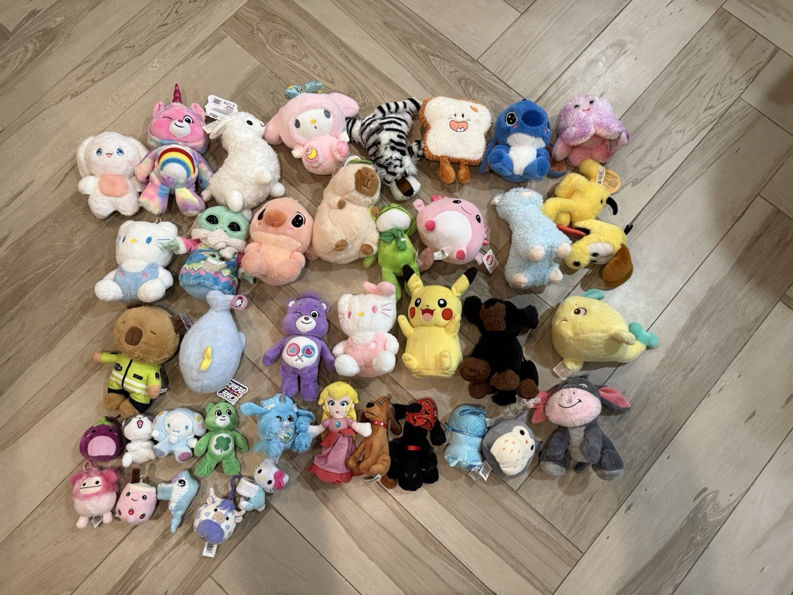 Large Lot of 39 Stuffed Animals Plush Toys Mixed Sizes Some with Tags See Pics