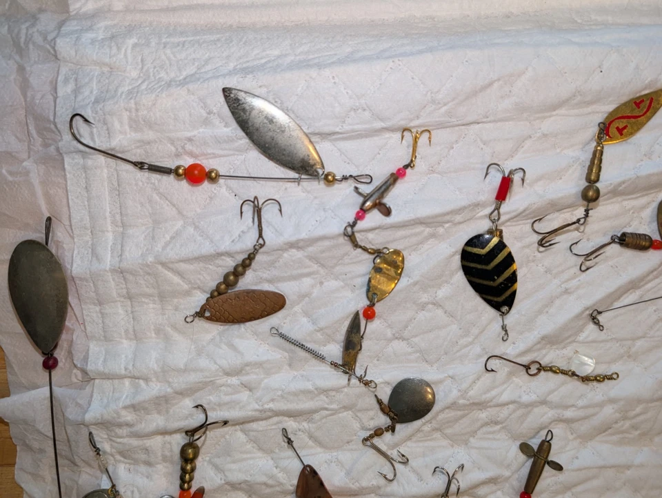 Lote de señuelos de pesca hilanderos vintage Foto 3 de 4