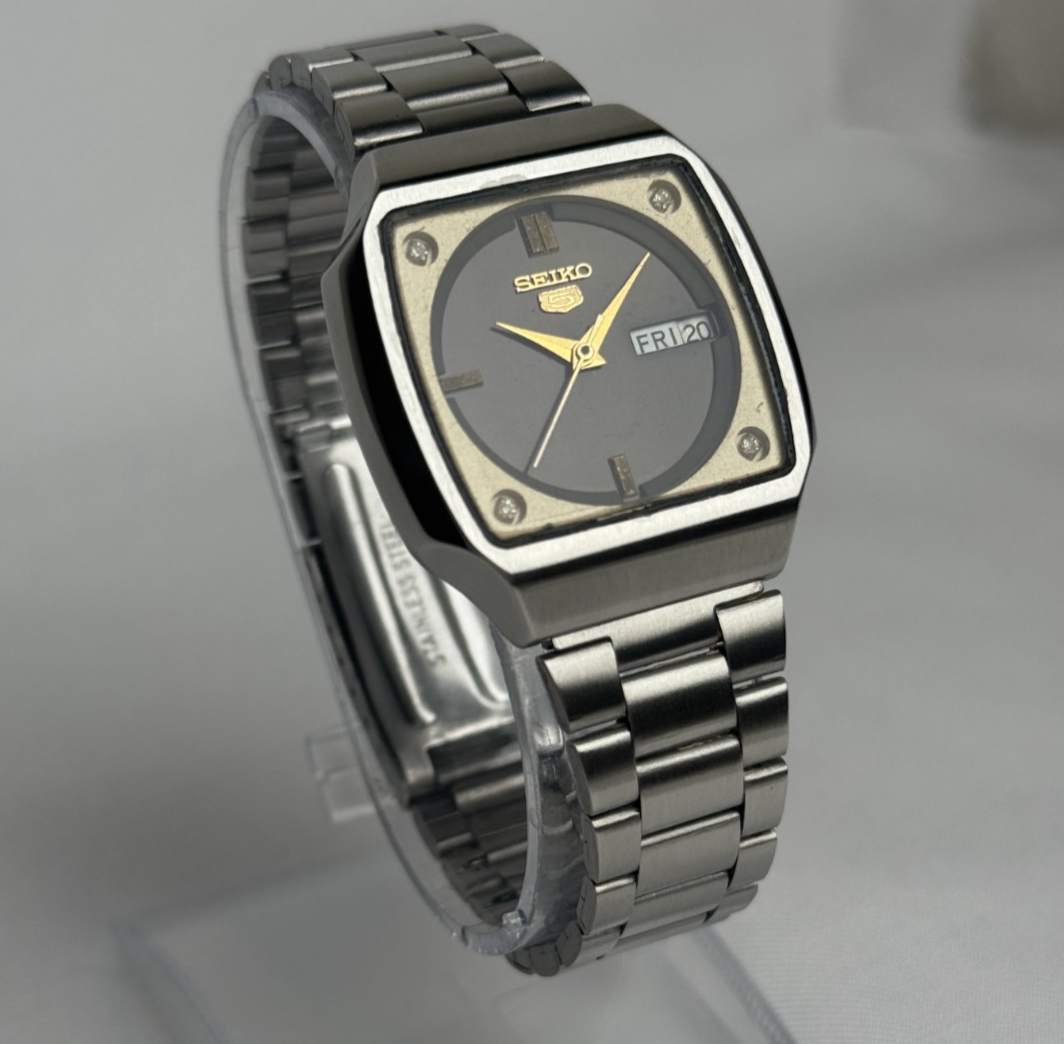 Vintage TV Shape Seiko 5 Automatic 6349-6040 Day/Date Men Wrist