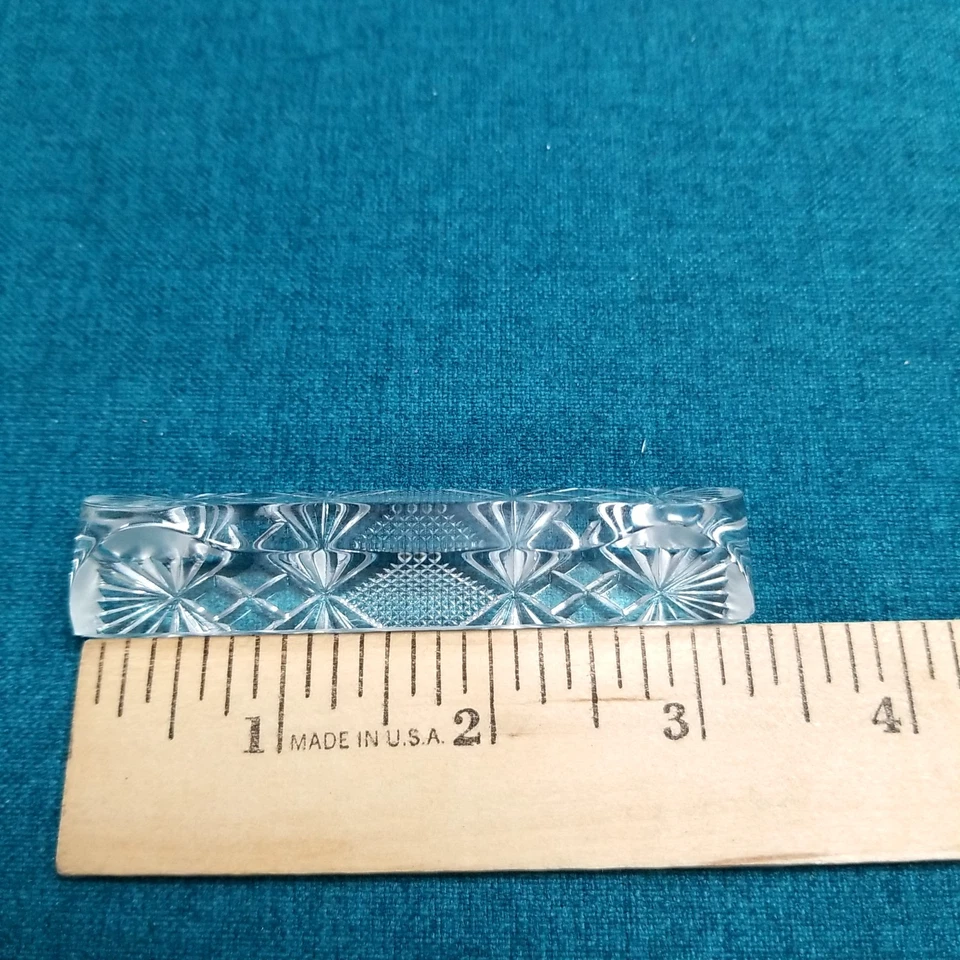 Juego de 12 soportes para cuchillos de cristal cortado con pequeñas picaduras de pulgas en cada uno, una astilla grande  Foto 4 de 4