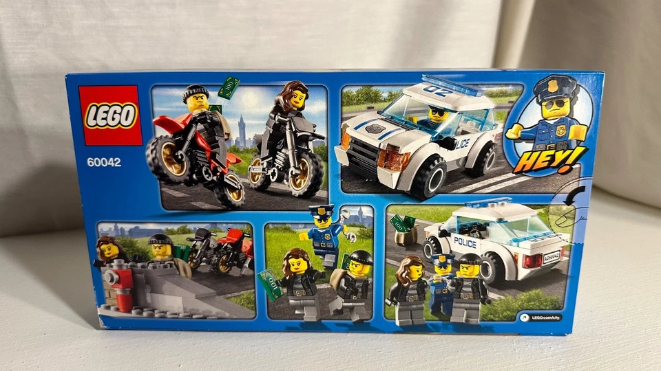 LEGO CITY HIGH SPEED POLICE CHASE #60042 Brand New SEALED RETIRED Free Shipping - Image 2 of 4