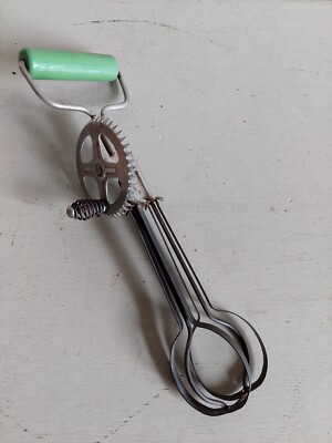 Vintage Hand Schneebesen Schneebesen Handrührbesen Mixer grüner Griff Skyline Retro