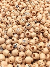 LEGO LOT OF 25 MINIFIGURE HEAD PIECES RANDOMLY PICKED FLESH TONE STAR WARS HEROS