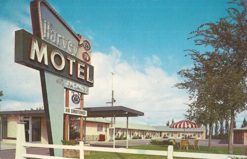 Sioux Falls, SOUTH DAKOTA - The Harvey Motel - ROADSIDE AMERICA - Picture 1 of 2