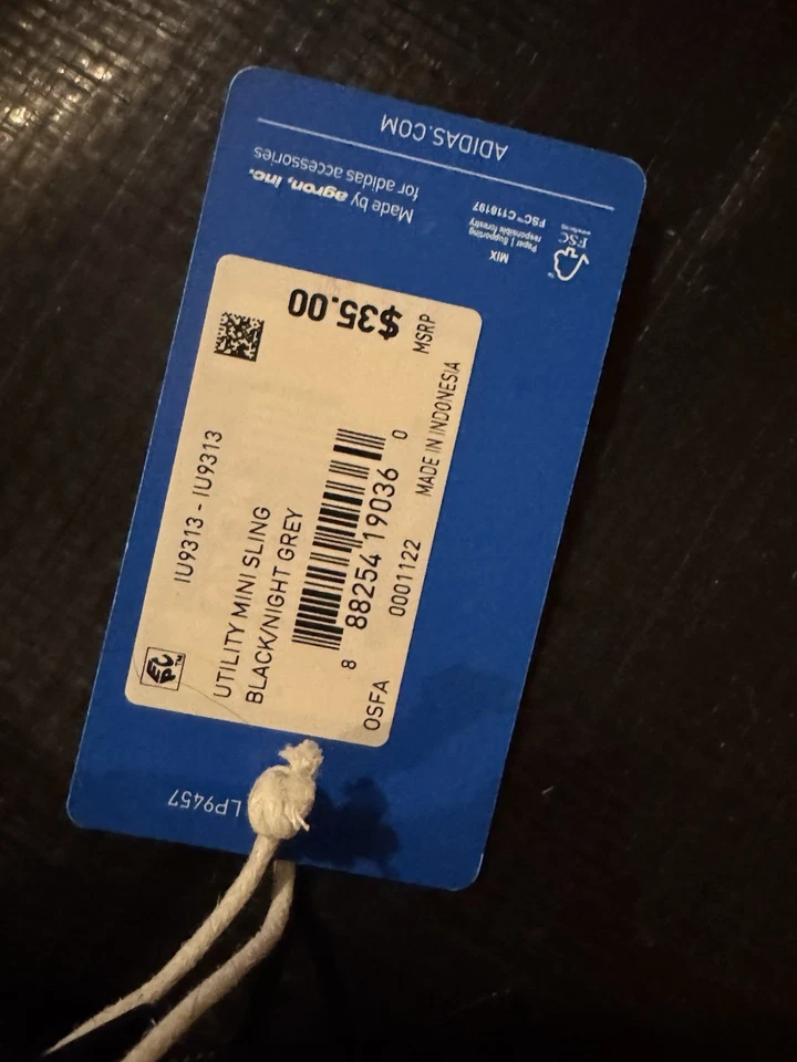 Mini bolso bandolera de viaje Adidas Utility en negro Foto 3 de 4