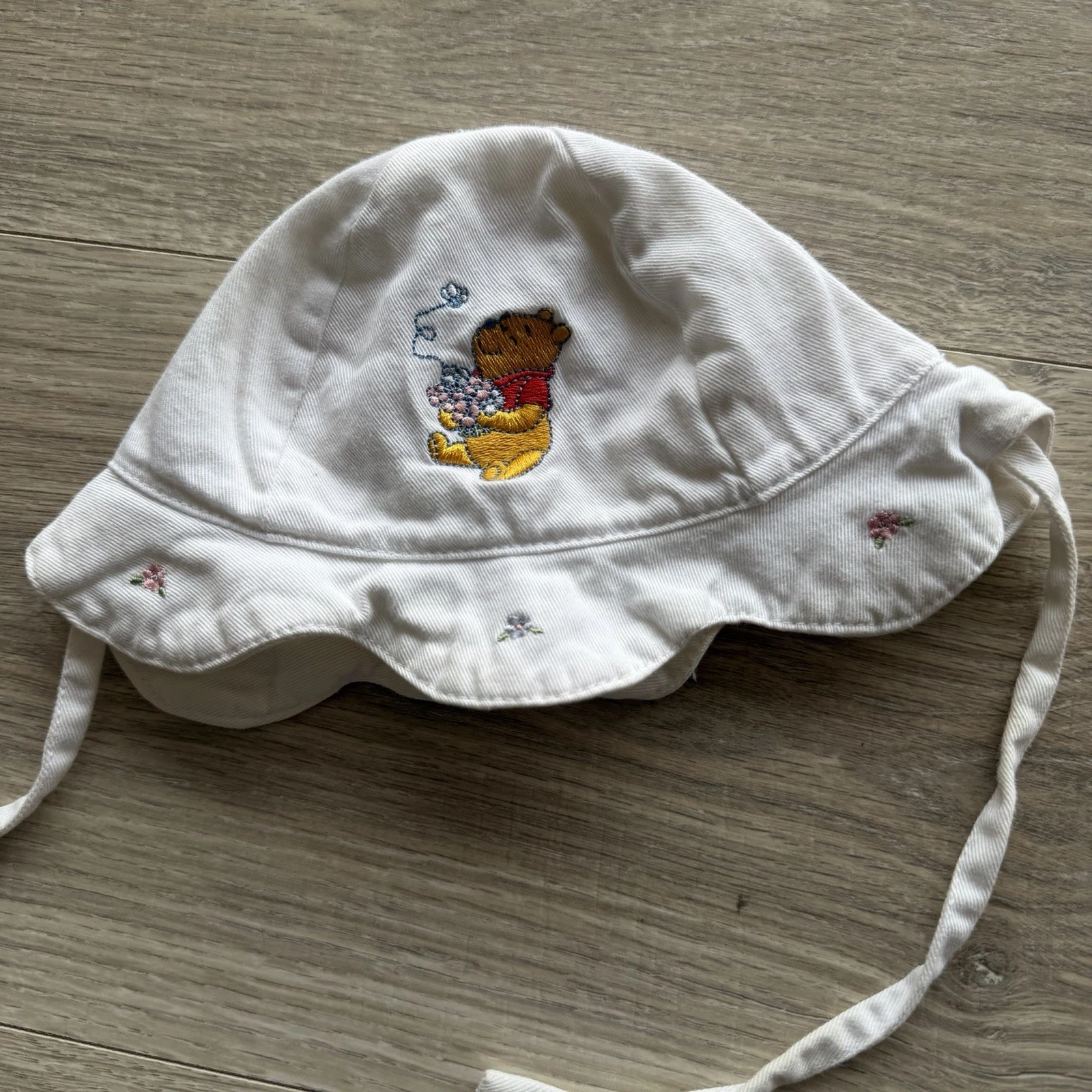 Disney Winnie The Pooh Y2K Embroidered Hat Sun Bonnet Bucket VTG Baby Newborn
Opens in a new window