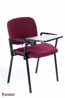 Sedie rosse con scrittoio ribaltabile per conferenza o sale