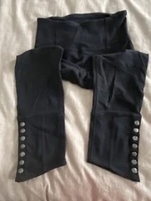 Lululemon Black Leggings Size 4 - Button Leg Snaps