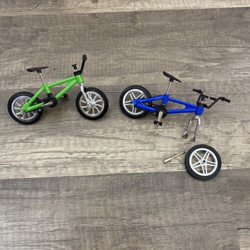Lot Of 2 Diecast Bicycles Finger Bikes Green Blue Toy Bike BMX - Picture 1 of 5