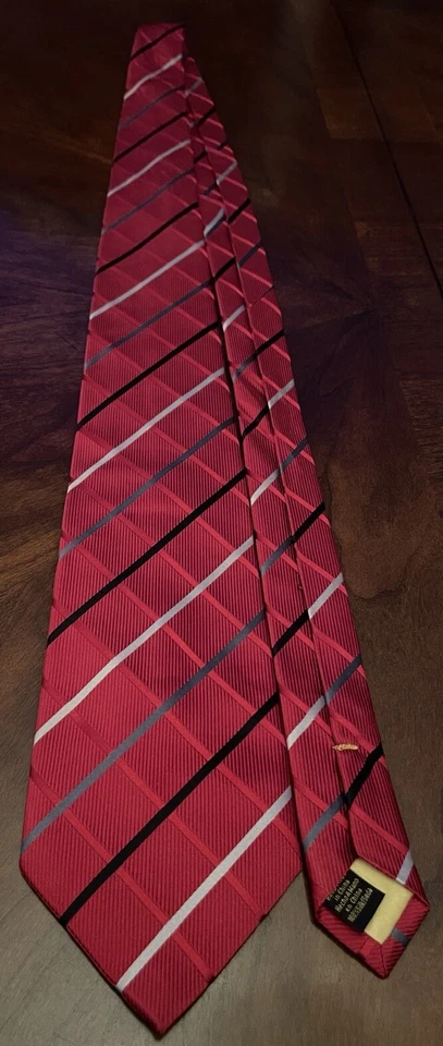 Donald J. Trump Signature Collection Hand Made Red 100% Silk Made In China  - Image 3 of 4