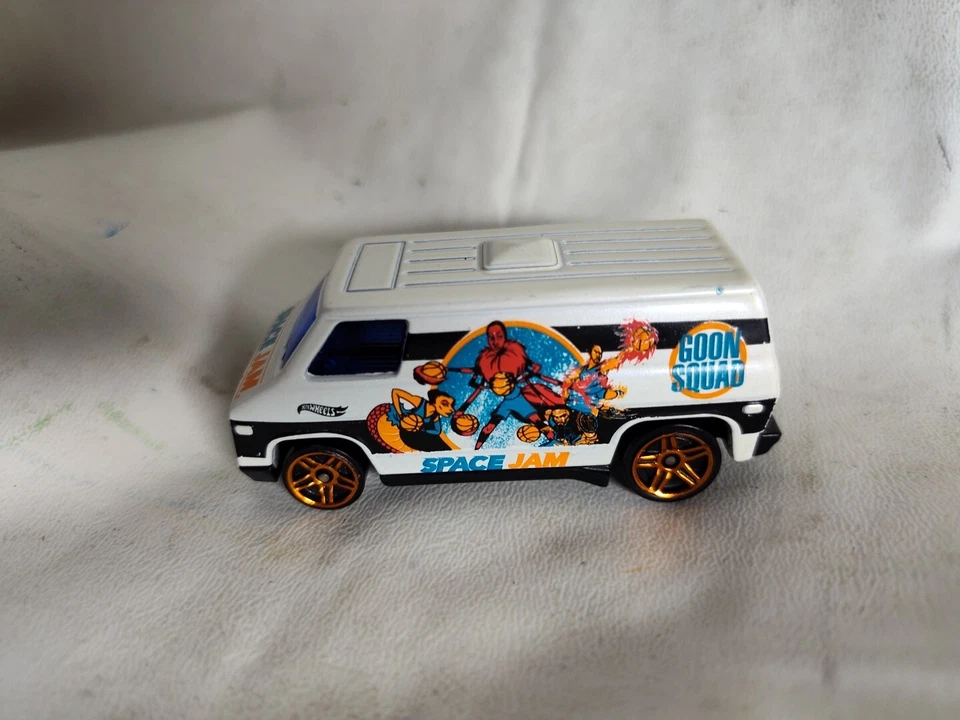 Фургон Hot Wheels Space Jam 70-х годов - белый - бывший в употреблении - Изображение 4 из 4