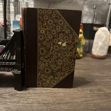 1907 ANTIQUARIAN FEMMES M PREVOST HC COLLECTIBLE DECOR BOOK B8