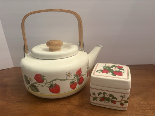 Vintage Strawberries Floral Enamel Tea Pot  Wooden Handle 80s Plus Candle Holder
