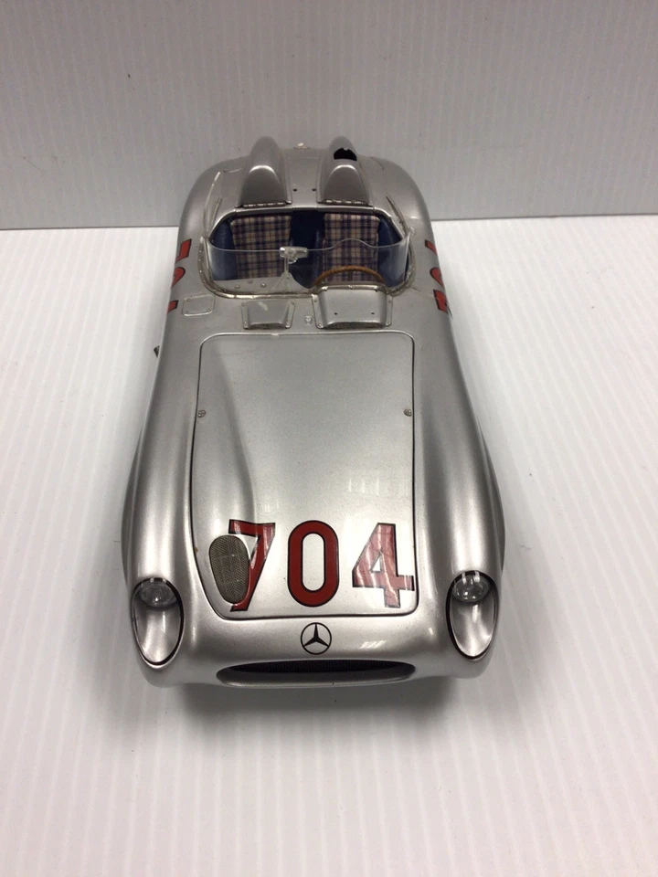 CMC GmbH 1:18 M-066 Mercedes Benz 300 SLR W196S Mille Mig 1955 No Box - Image 2 of 4