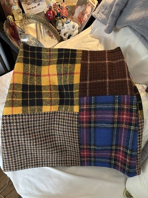Only worn once Weekend Max Mara mini skirt in size 2!