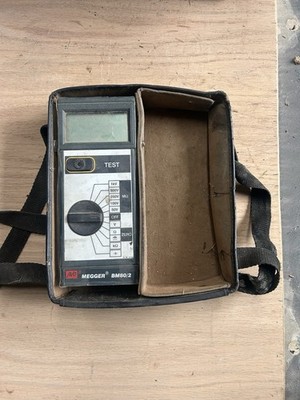 AVO Megger BM80/2 Multi-Voltage Insulation /Continuity Tester with Case Untested