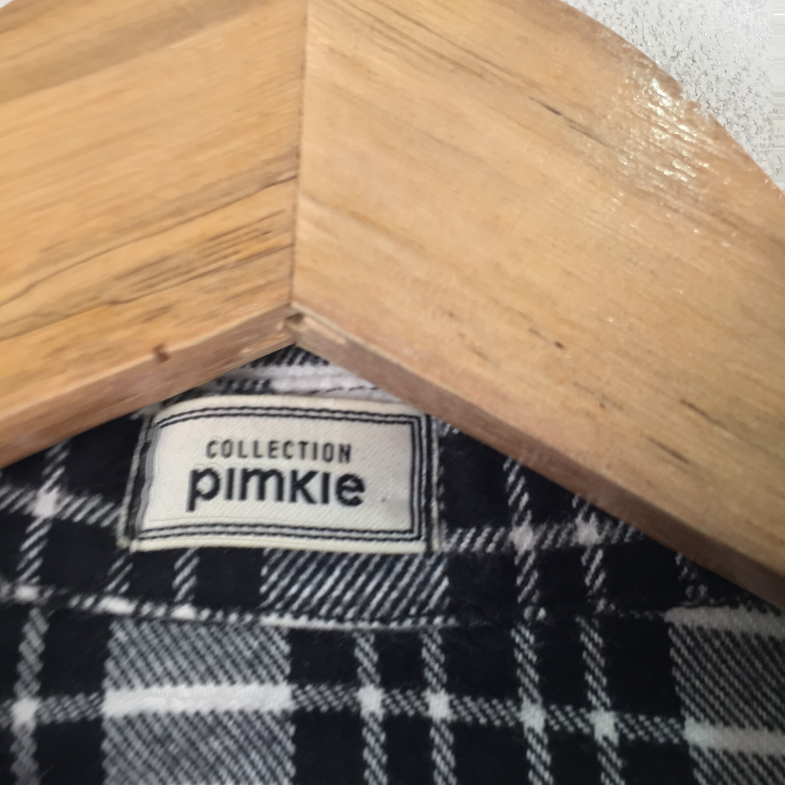 Pimkie collection womens crop flannel shirt size 8 white black plaid 111318 image 3