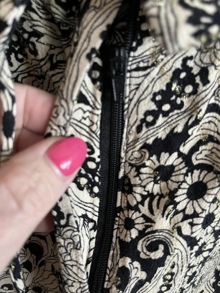 Zara Woman Shorts Floral Paisley Flowy Black Tan Gold Fold Over Waist Zip Sz S - Image 4 of 4