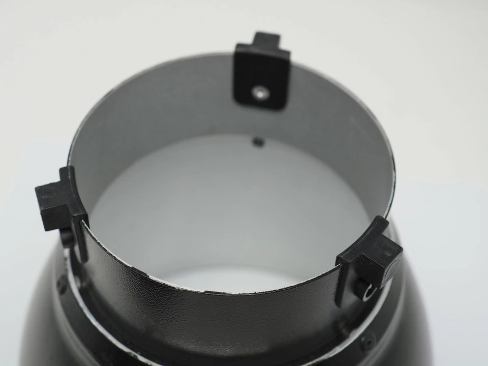 BOWENS 60 Degree Grid Reflector - S Type. Beauty dish. - Image 4 of 4