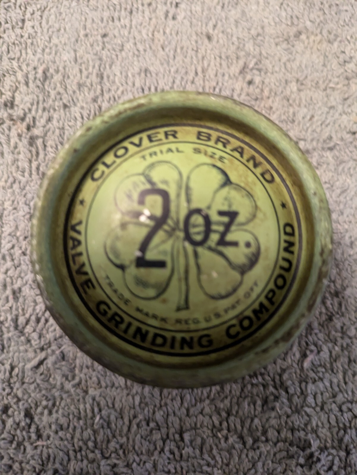 VINTAGE CLOVER BRAND VALVE GRINDING COMPOUND TIN 2 OZ. DOUBLE SIDED