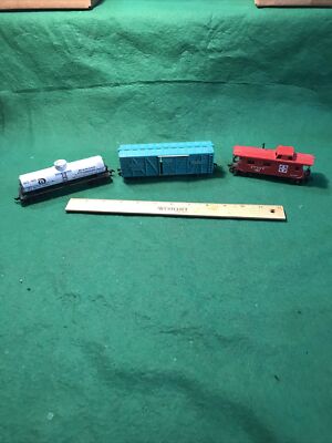 HO Scale Mantua 3 Freight Cars  Missing Door On Box Car Nice (OHO301026)