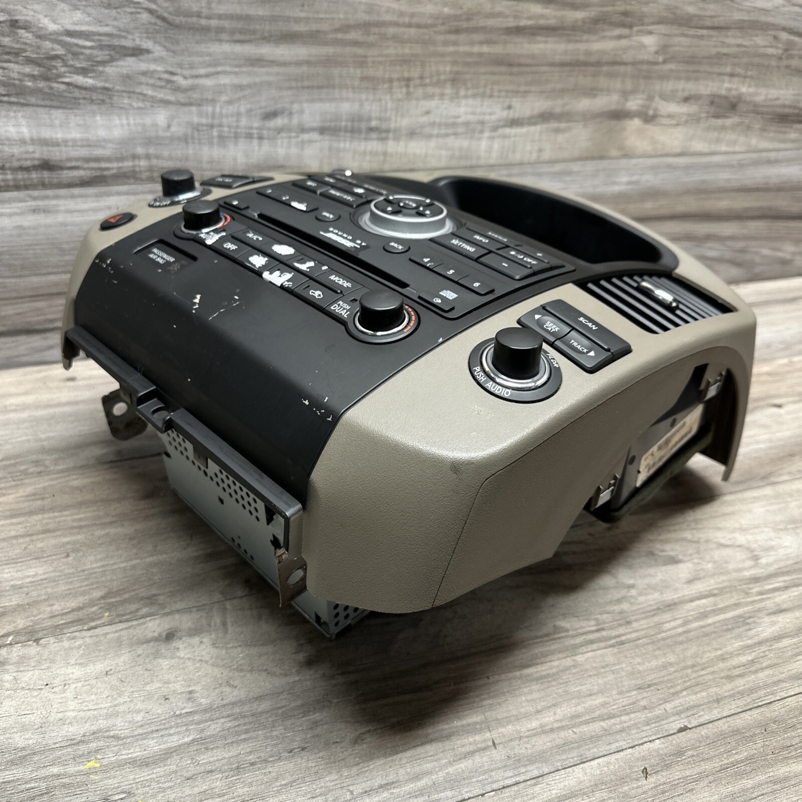 2008 2012 Nissan Pathfinder Radio 6 CD Player Climate Control Bezel