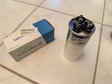 CapcomKondensator okrągły 35/5 MFD 440 V 97F9848 (zastępuje GE Z97F9899 / 97F9899)