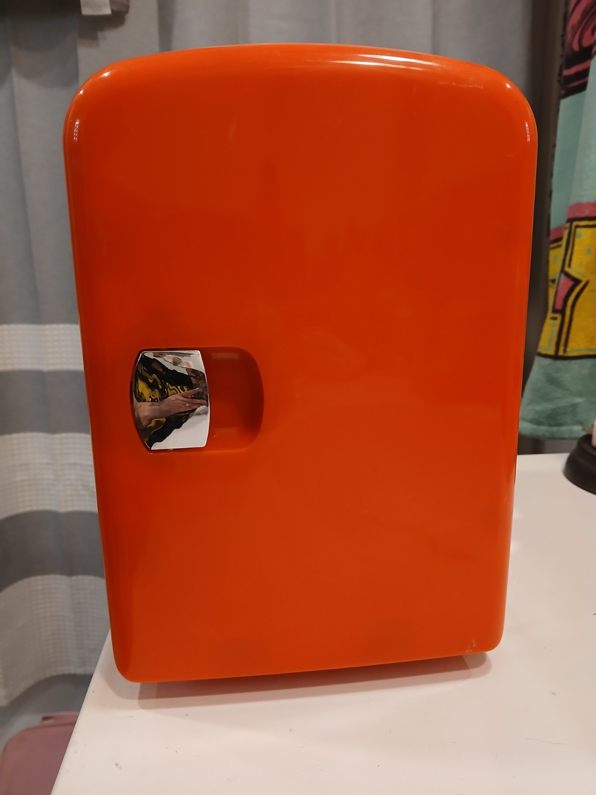 Cooler And Warmer, 4 Liter Capacity Chills
