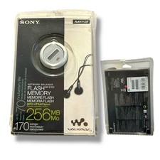 Sony Network Walkman NW-E107 Digital Music Player Silver New Vtg Boxed Rare (m