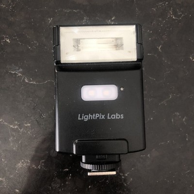 LightPix Labs FlashQ Q20II Wireless Off-Camera Flash Fujifilm Leica Light Pix