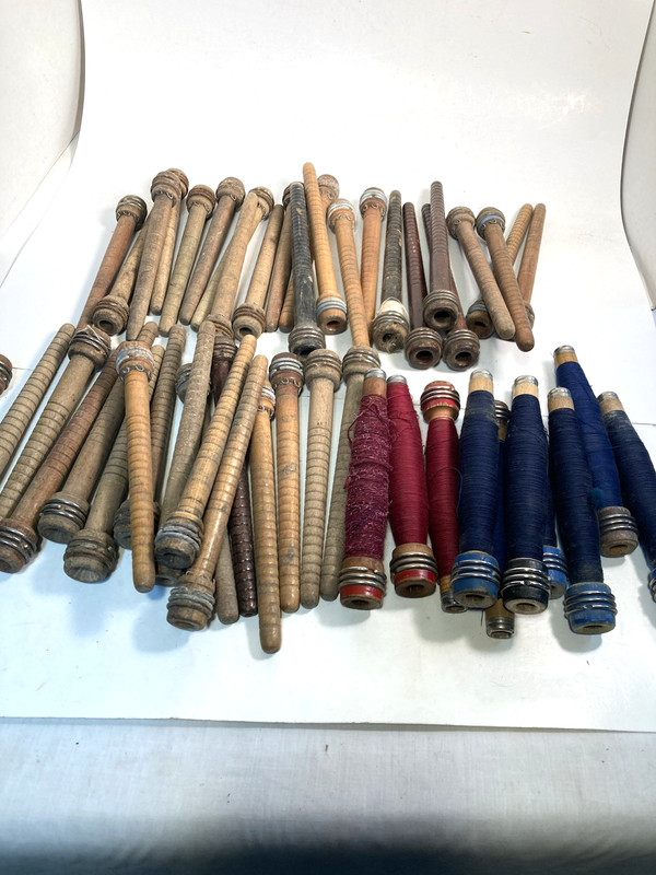 Wood Bobbins RUSTY, DAMAGE, DIRTY. Quills Vintage Industrial lot of 50