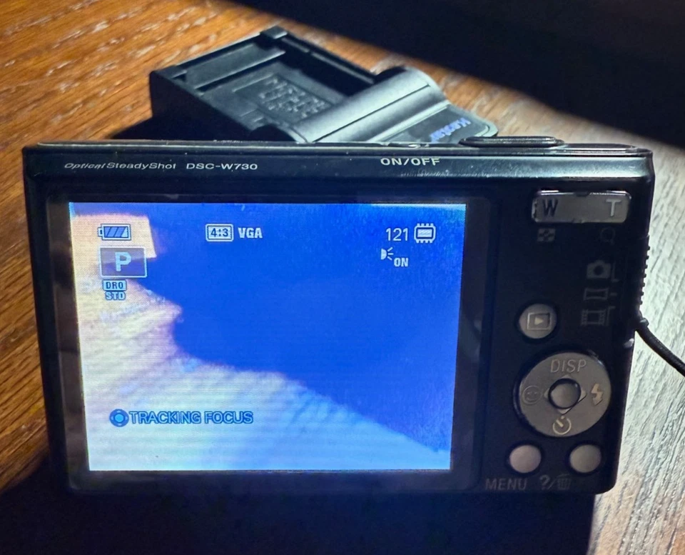 SONY Cyber-shot DSC-W730 16.1 MP Digital Camera 8x Zoom With battery/chrg  black - Image 2 of 4