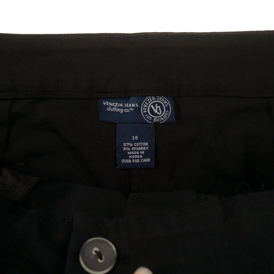 Pantalones cortos chinos Venezia negros para mujer 18 Foto 4 de 4