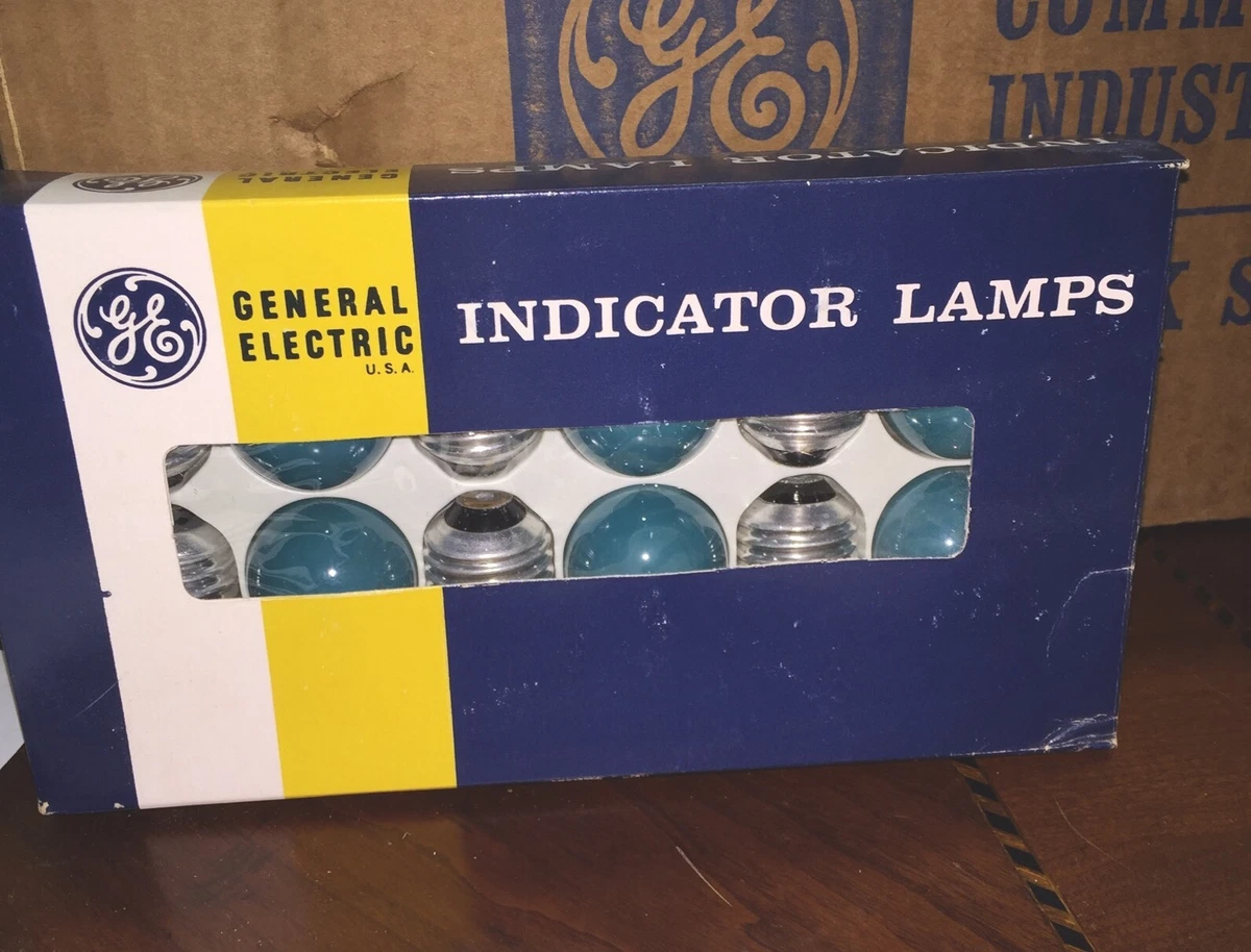General Electric GE 71 2s CG Green Indicator Lamp Sign 7.5 71 2