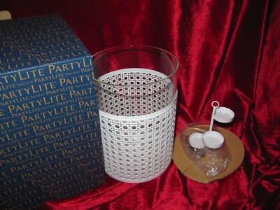 Neu! PartyLite Windlicht mit Lochmuster, weiß P92630 + PartyLite Teelicht 