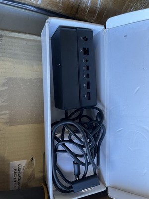 Microsoft 1661 Surface Docking Station T17 USB Mini Display Port w Power Adapter