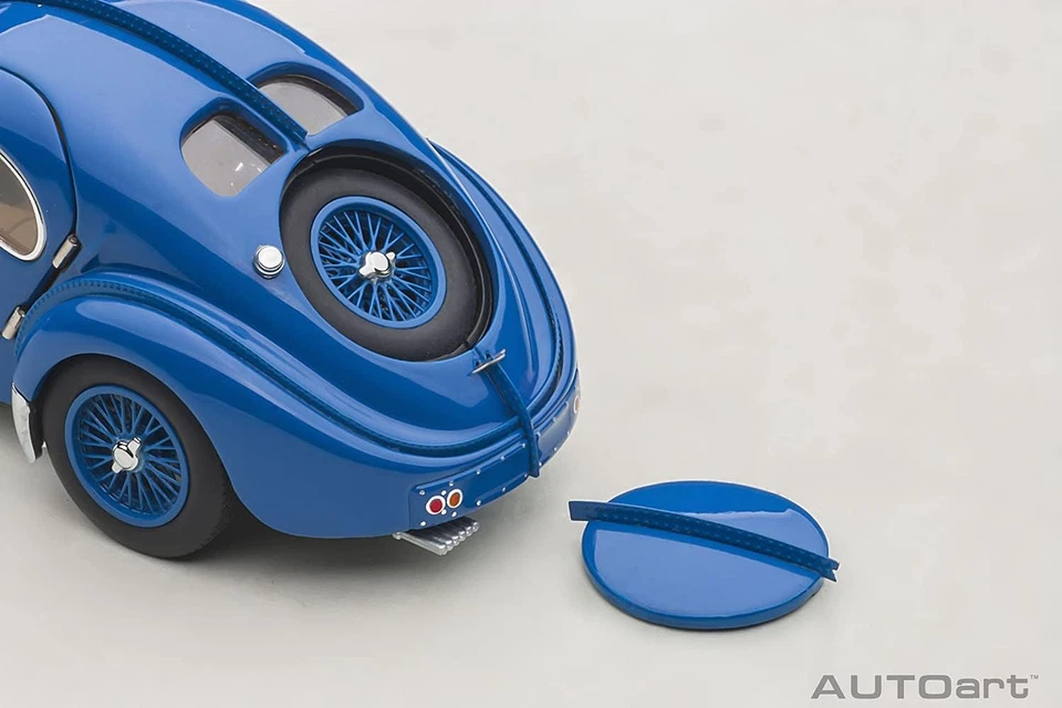 AUTOart 1/43 Bugatti Type 57SC Atlantic 1938 Blue / Wire Spoke Wheel 50947 - Image 4 of 4
